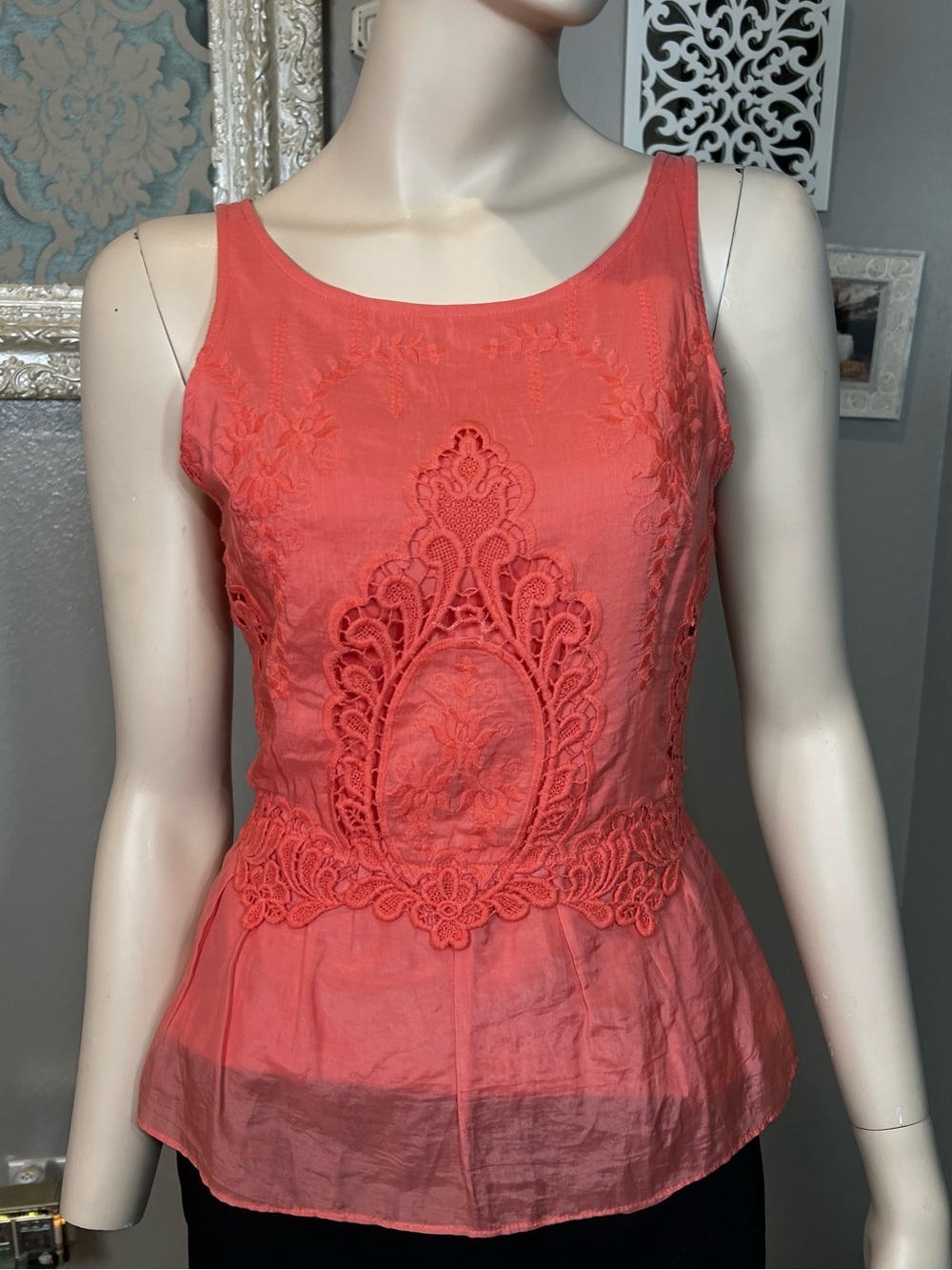 Coral Lace-Embroidered Sleeveless Peplum Top